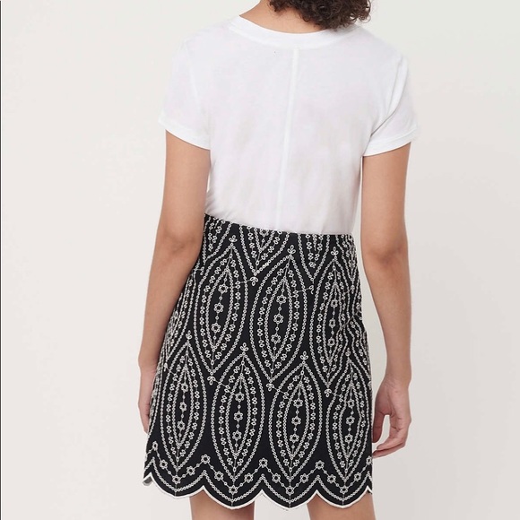 NWT Loft Embroidered Scalloped Shift Skirt - Picture 2 of 7